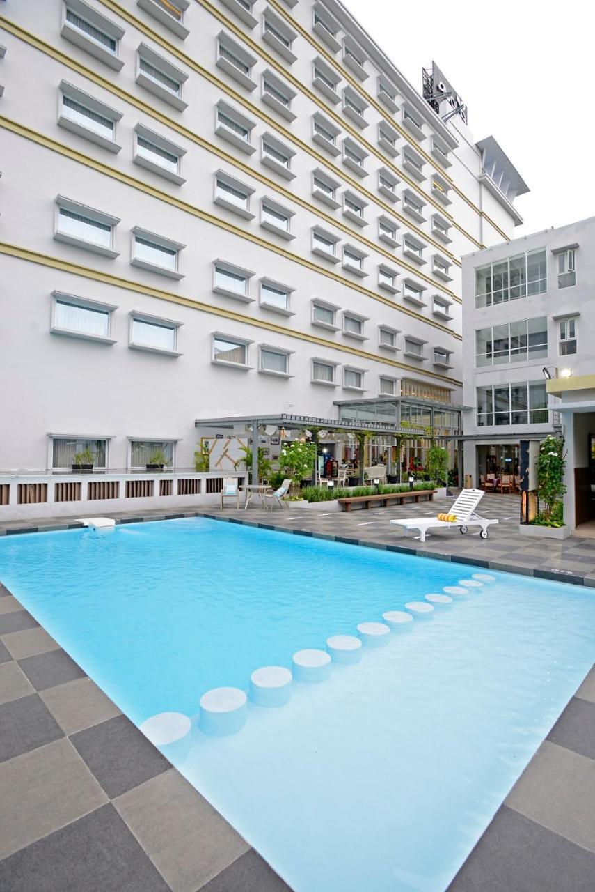 La Lisa Hotel Surabaya Ngoại thất bức ảnh