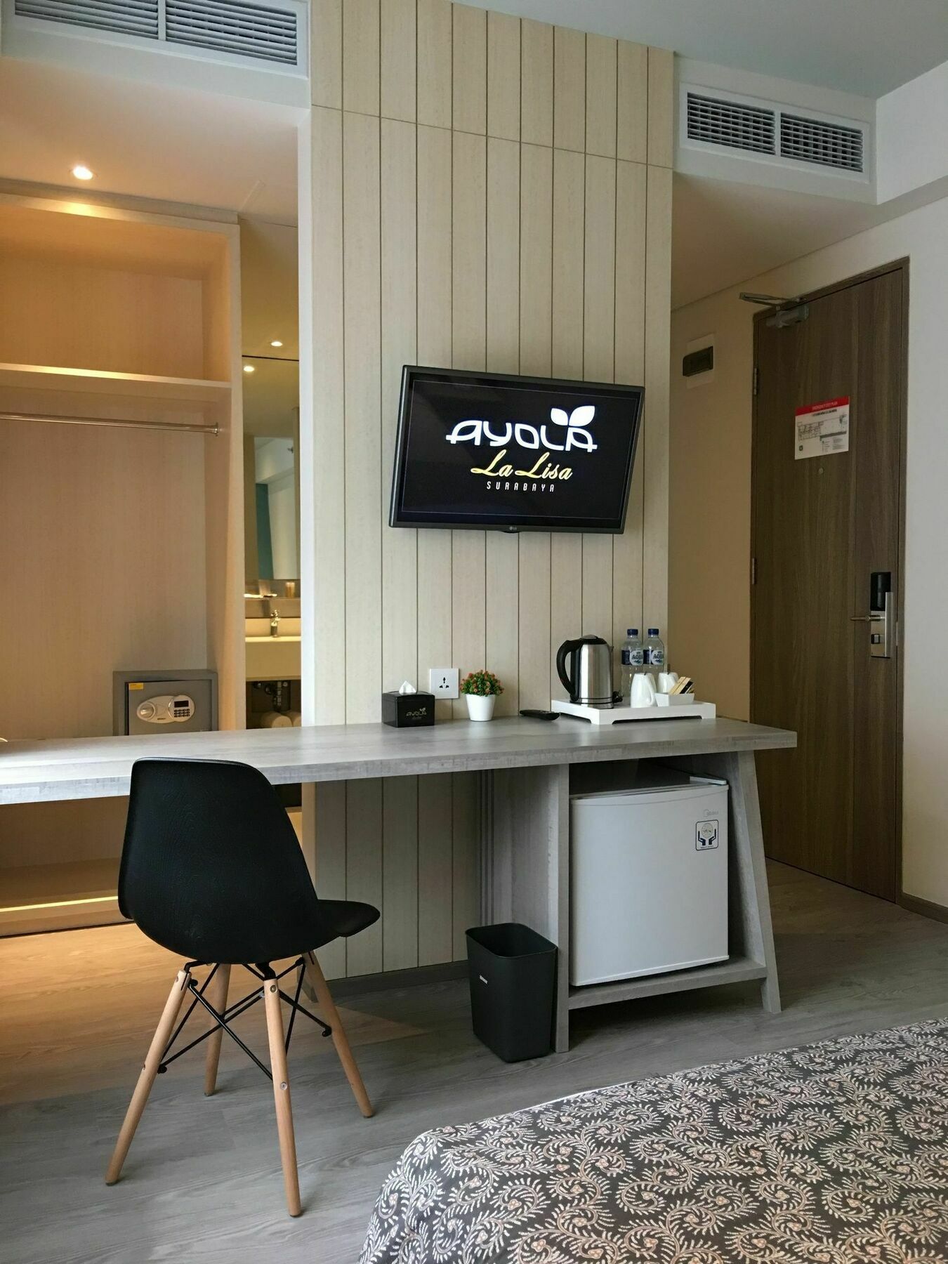 La Lisa Hotel Surabaya Ngoại thất bức ảnh